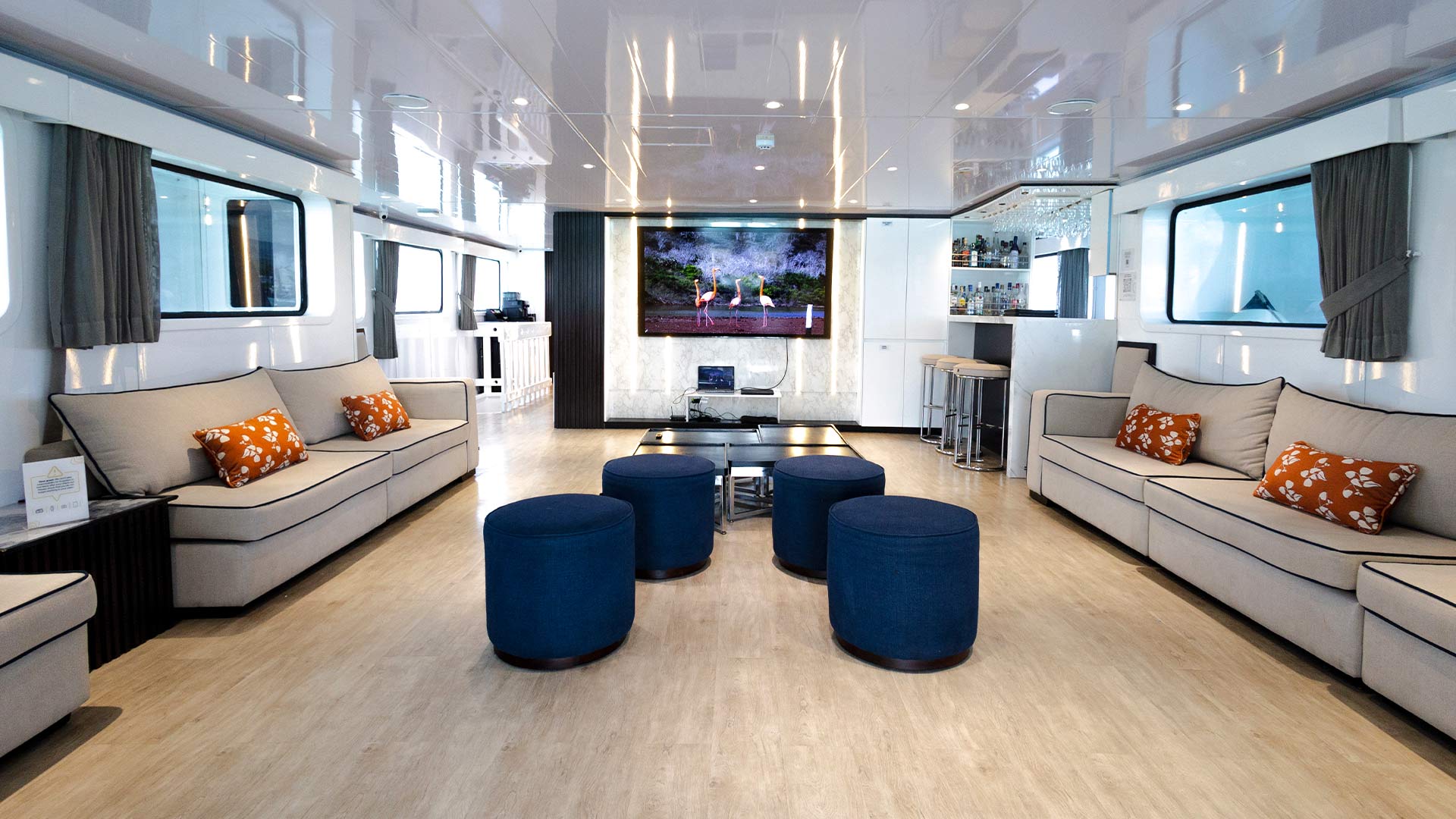 Facilities Slide Galaxy Yacht - Galagents